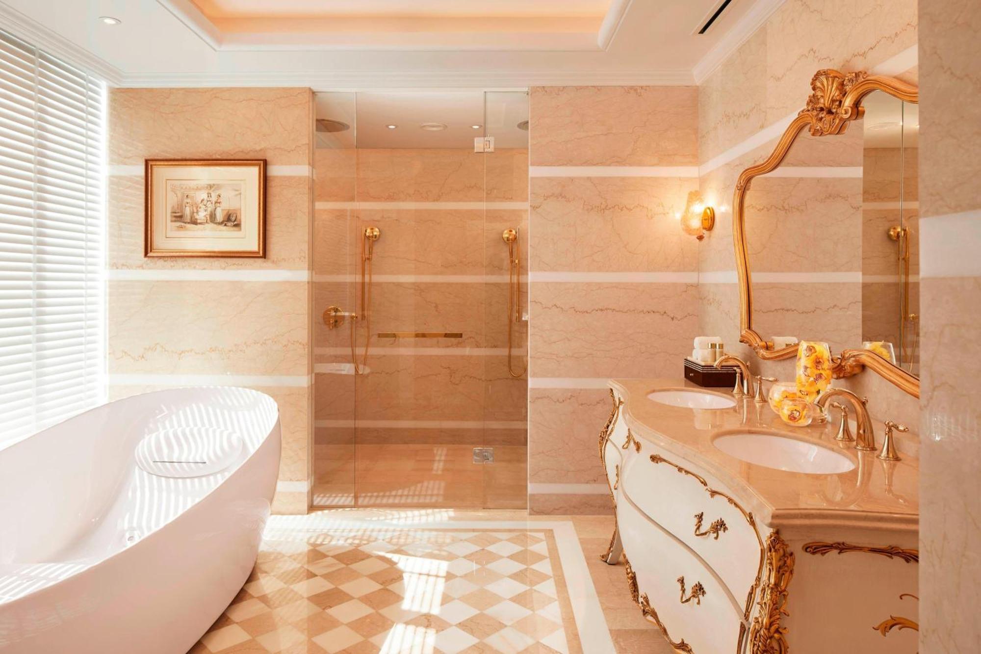 The Ritz-Carlton, Пюн Екстериор снимка